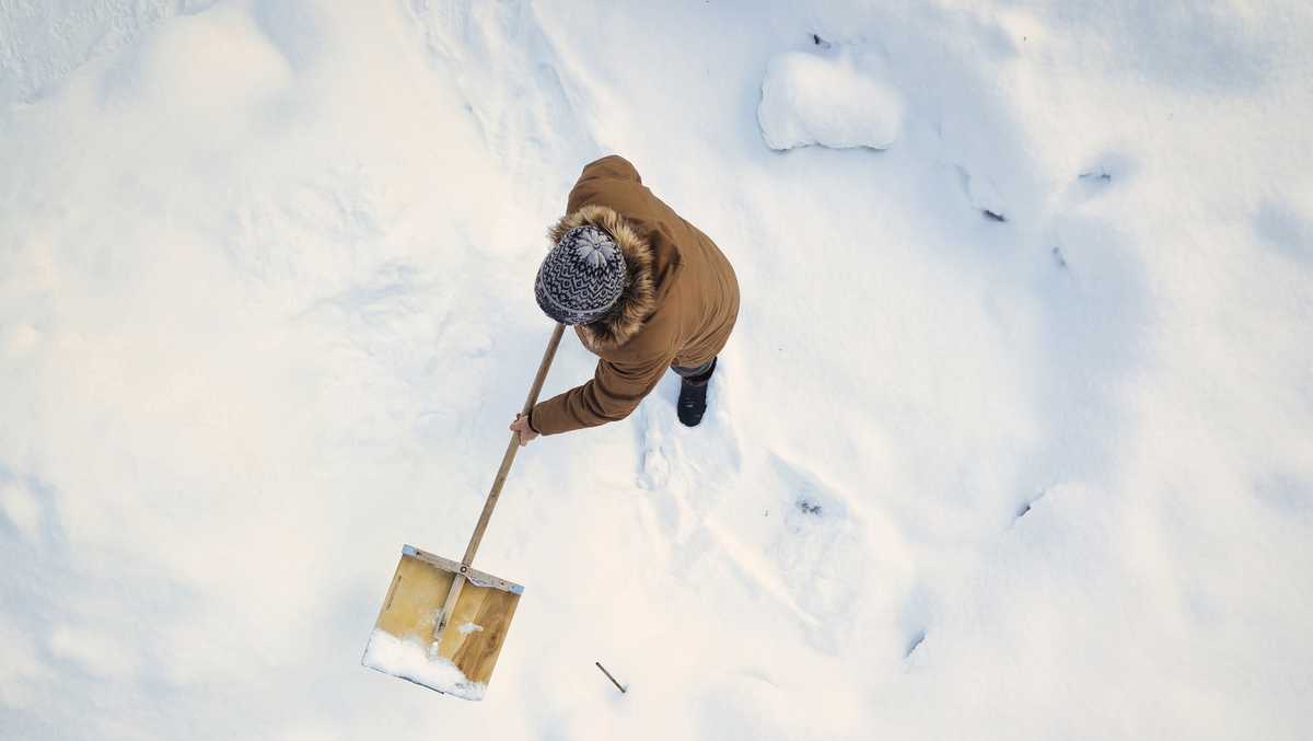 Heart attacks linked to shoveling heavy snow | Tips to stay safe