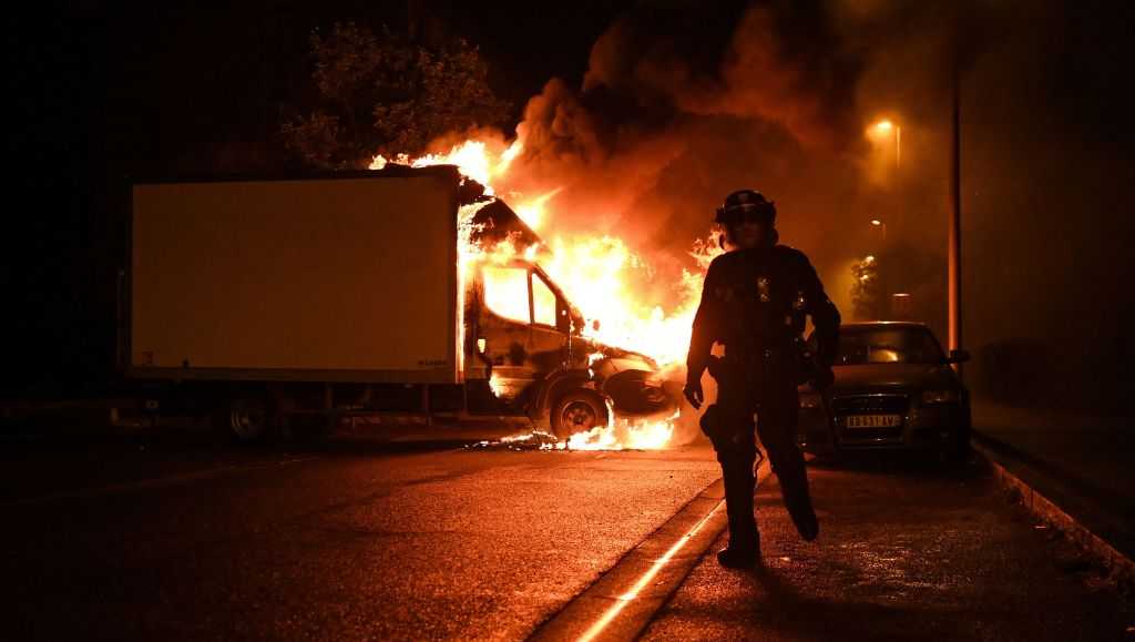 Police detain more than 1,300 on fourth night of French protests - Vimarsana News