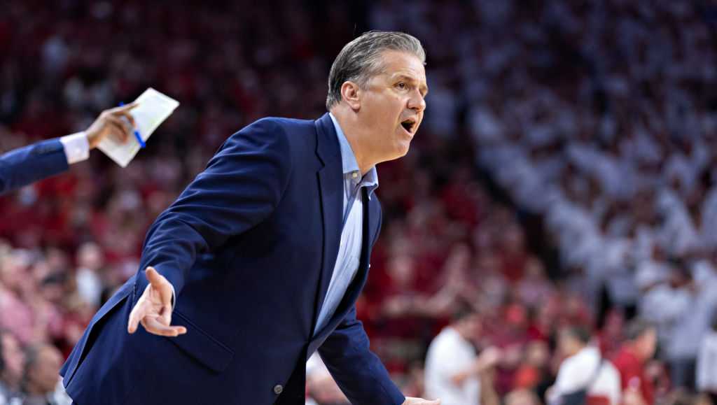 ESPN: Kentucky's John Calipari finalizing deal with Arkansas