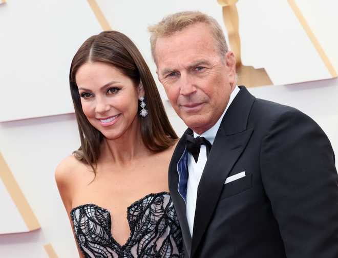 HOLLYWOOD,&#x20;CALIFORNIA&#x20;-&#x20;MARCH&#x20;27&#x3A;&#x20;Christine&#x20;Baumgartner&#x20;and&#x20;Kevin&#x20;Costner&#x20;attend&#x20;the&#x20;94th&#x20;Annual&#x20;Academy&#x20;Awards&#x20;at&#x20;Hollywood&#x20;and&#x20;Highland&#x20;on&#x20;March&#x20;27,&#x20;2022&#x20;in&#x20;Hollywood,&#x20;California.&#x20;&#x28;Photo&#x20;by&#x20;David&#x20;Livingston&#x2F;Getty&#x20;Images&#x29;