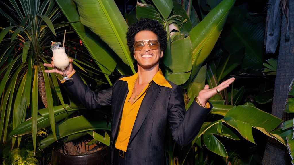 Singer-songwriter Bruno Mars heading to Indianapolis for 2026 tour