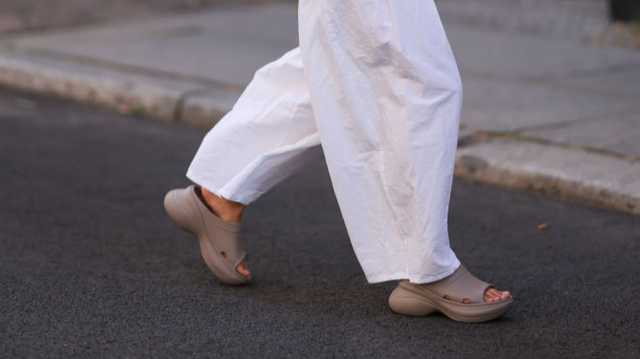 This oddly shaped sandal is known for helping recovery. Here's what experts say