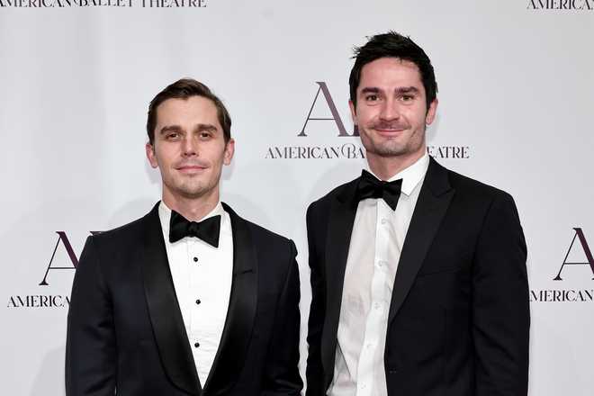 NEW&#x20;YORK,&#x20;NEW&#x20;YORK&#x20;-&#x20;OCTOBER&#x20;27&#x3A;&#x20;&#x28;L-R&#x29;&#x20;Antoni&#x20;Porowski&#x20;and&#x20;Kevin&#x20;Harrington&#x20;attend&#x20;the&#x20;American&#x20;Ballet&#x20;Theatre&#x20;Fall&#x20;Gala&#x20;at&#x20;The&#x20;David&#x20;Koch&#x20;Theatre&#x20;at&#x20;Lincoln&#x20;Center&#x20;on&#x20;October&#x20;27,&#x20;2022&#x20;in&#x20;New&#x20;York&#x20;City.&#x20;&#x28;Photo&#x20;by&#x20;Jamie&#x20;McCarthy&#x2F;Getty&#x20;Images&#x20;for&#x20;American&#x20;Ballet&#x20;Theatre&#x29;