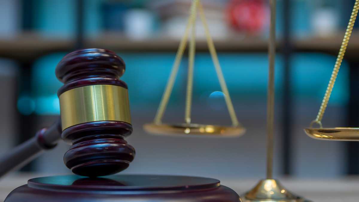 Federal jury trial set for former New Mexico judge