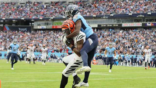 Henry runs for TD, throws for score as Titans rout Burrow, Bengals - Vimarsana News