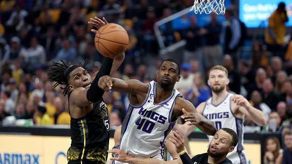 The Warriors defeated the Sacramento Kings in Game 3 of the playoff round