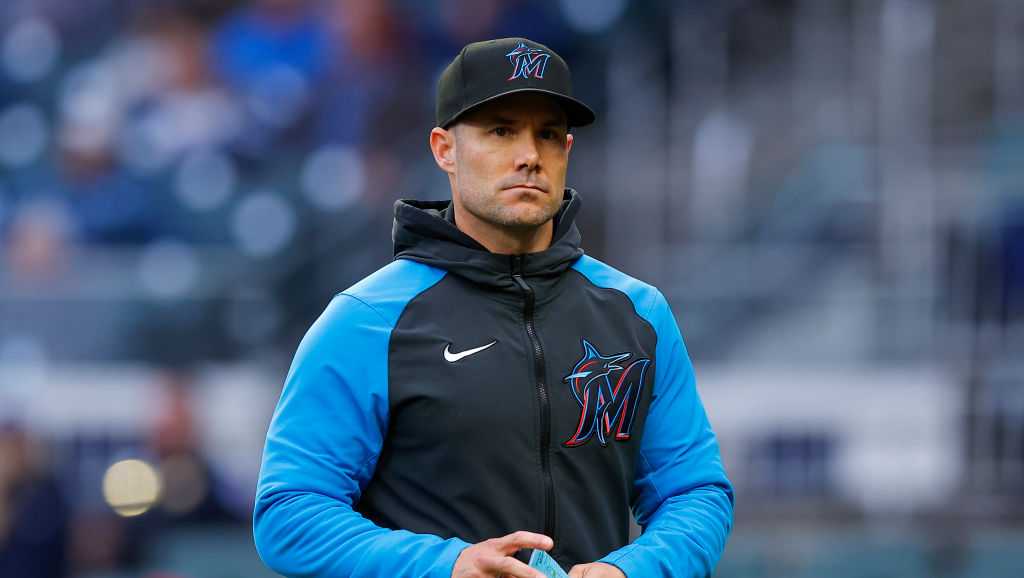 Miami's Skip Schumaker wins tight race for NL Manager of the Year