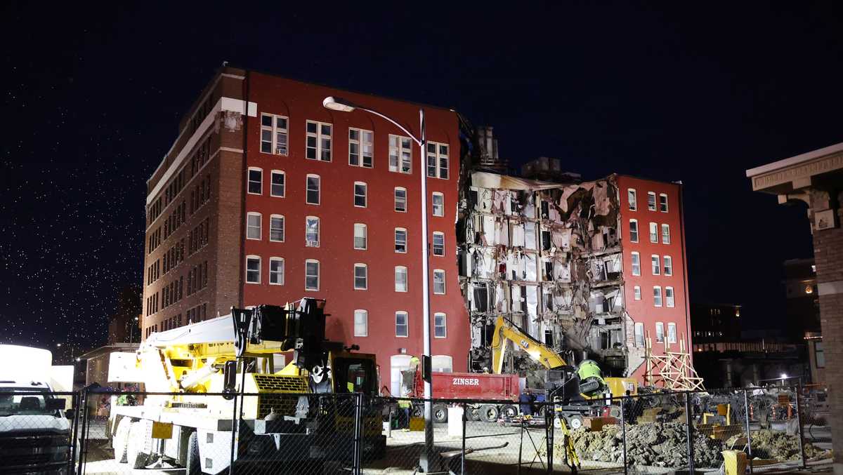 Lawsuit filed after bodies recovered at Iowa apartment collapse