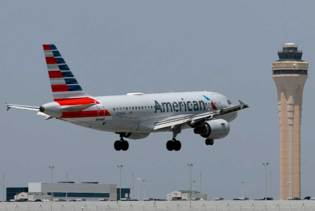 Mother of 2 dies mysteriously while on flight back from Dominican