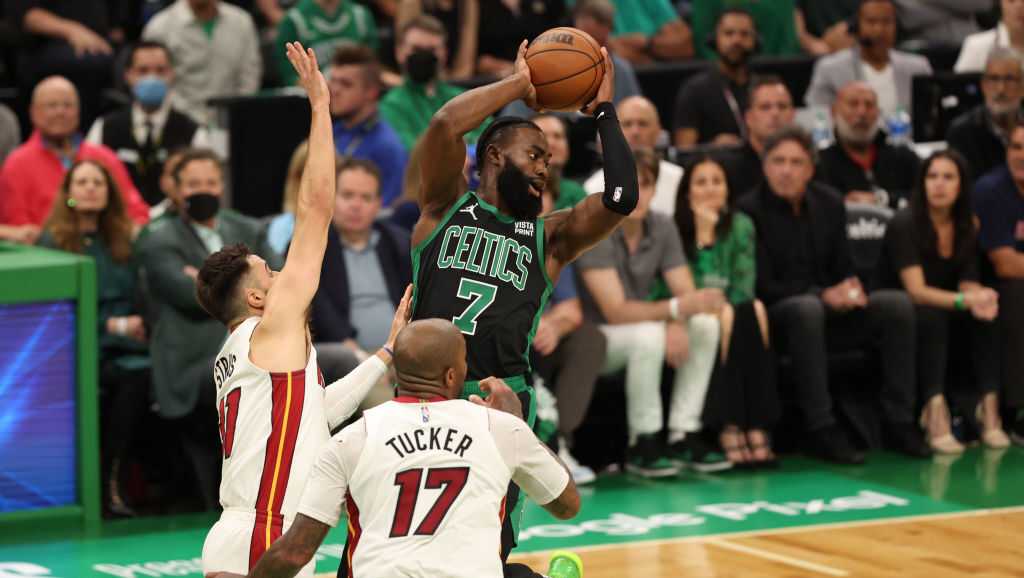 Celtics reach NBA Finals, beat Heat 100-96 in Game 7