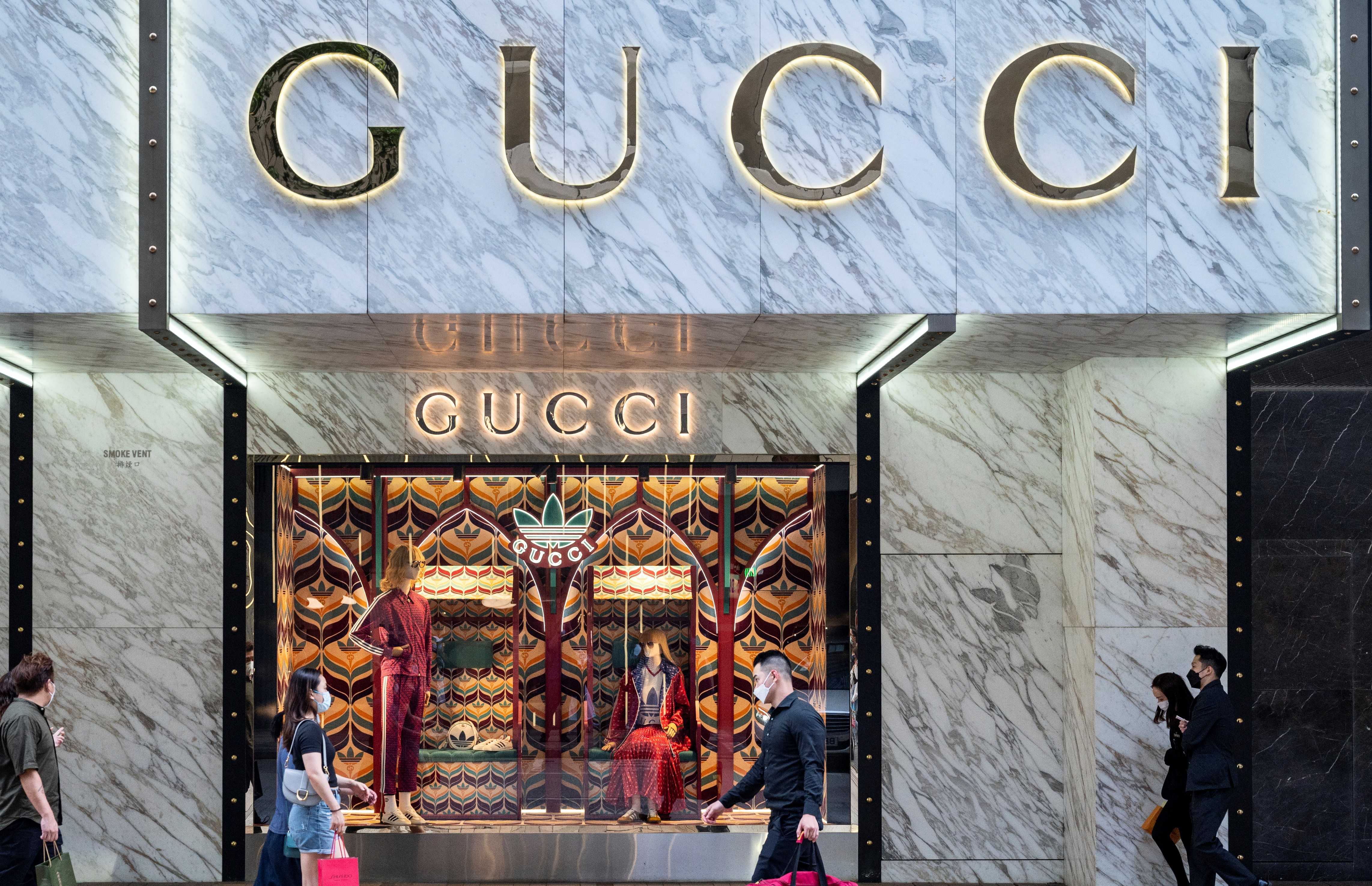 Closest gucci discount store