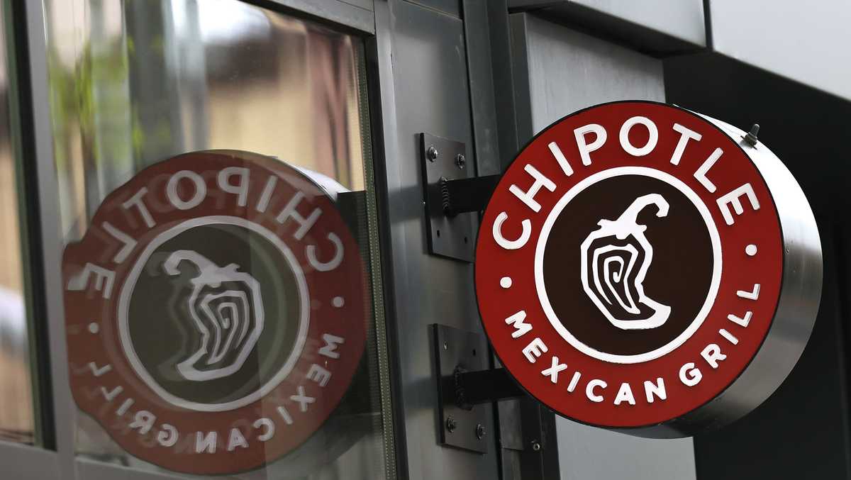 A Chipotle in Michigan becomes the company's first location to unionize