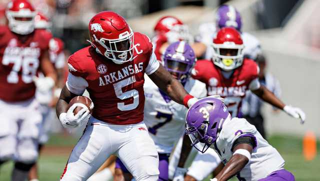 Razorbacks seek first SEC victory in game against Florida - Vimarsana News
