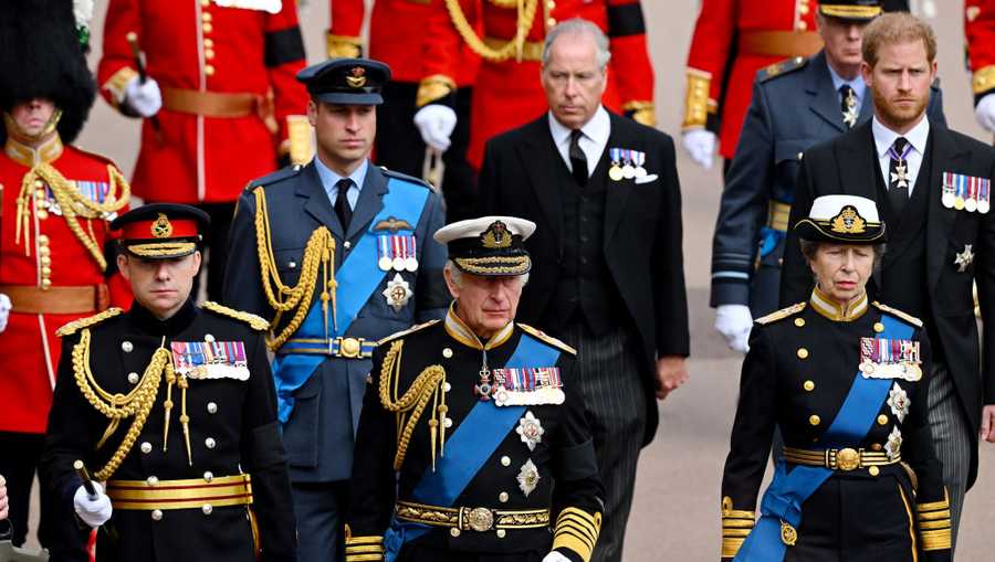 Queen Elizabeth's Coffin And The Significance Behind The Foliage