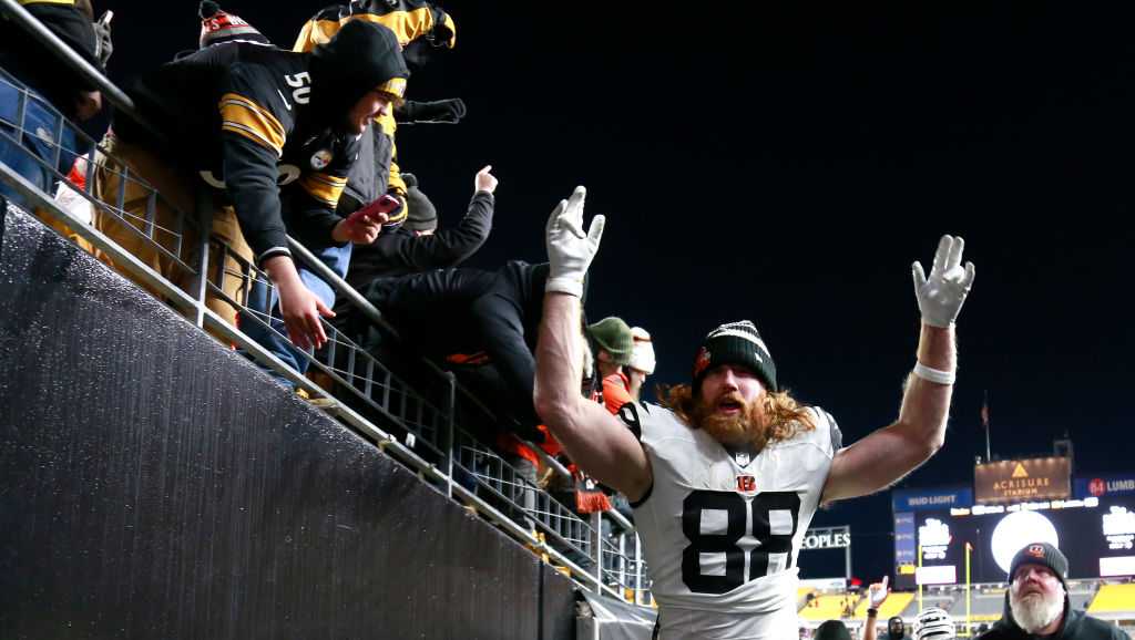 Hayden Hurst nominated for NFL's Salute to Service Award