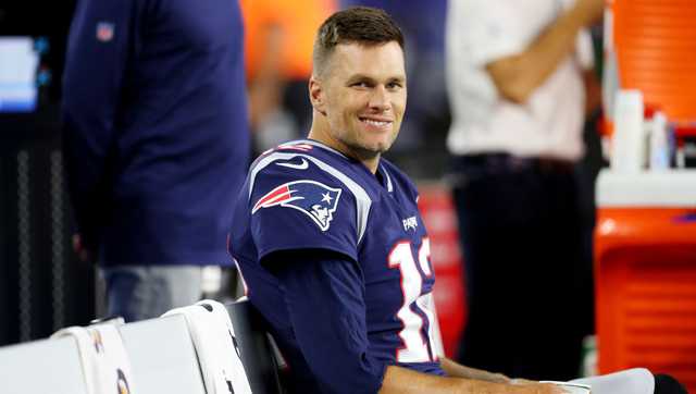 Robert Kraft wants Tom Brady to retire as a New England Patriot ...