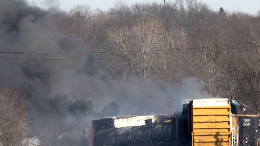 rail-safety-act-deluzio-pressing-norfolk-southern-to-support