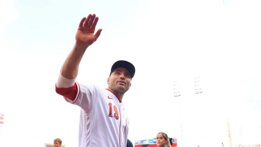 'I love you' Joey Votto praises Cincinnati during retirement announcement