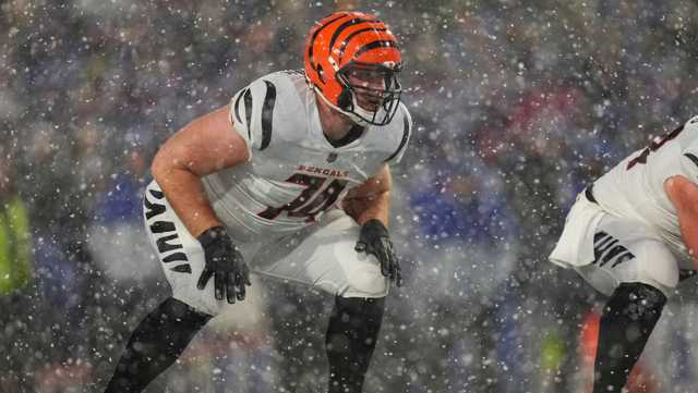 Bengals claim OL Max Scharping, two others off waivers