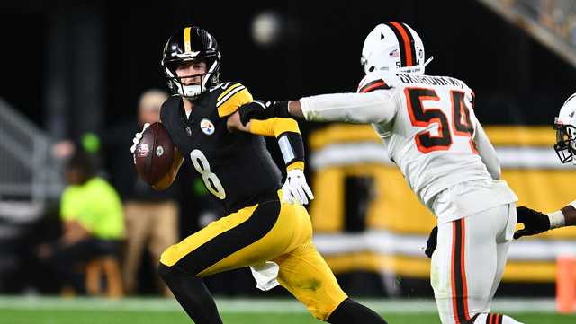 T.J. Watt's scoop-and-score lifts Steelers past Browns 26-22 as Cleveland  loses Nick Chubb to injury, National Sports