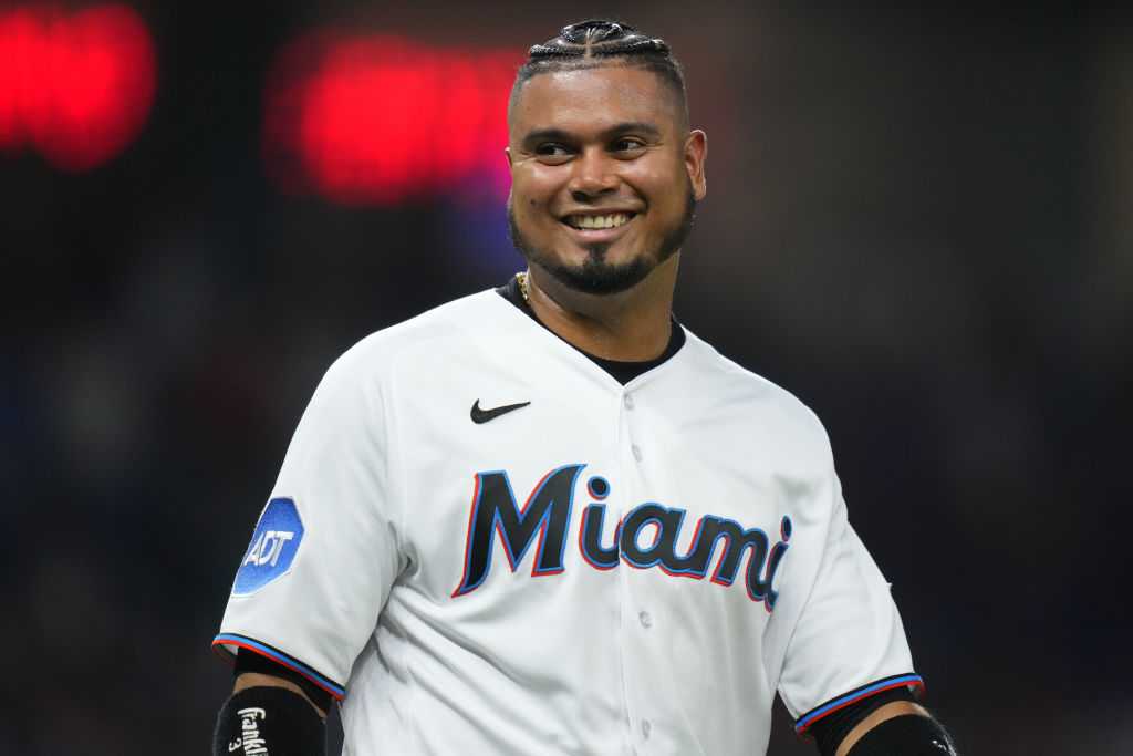 Miami Marlins 2B Luis Arraez Wins 2023 Silver Slugger Award