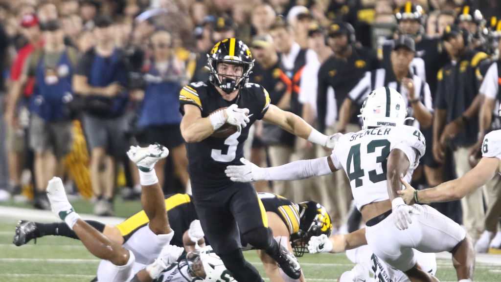 University of Iowa football players earn Big Ten recognition after