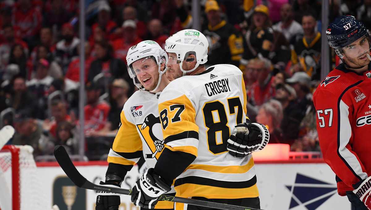 Evgeni Malkin collects 2 goals, assist in winning season debut for