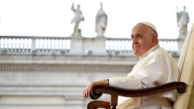 Honoring Pope Francis: Mourners gather in prayer across Greater Cincinnati