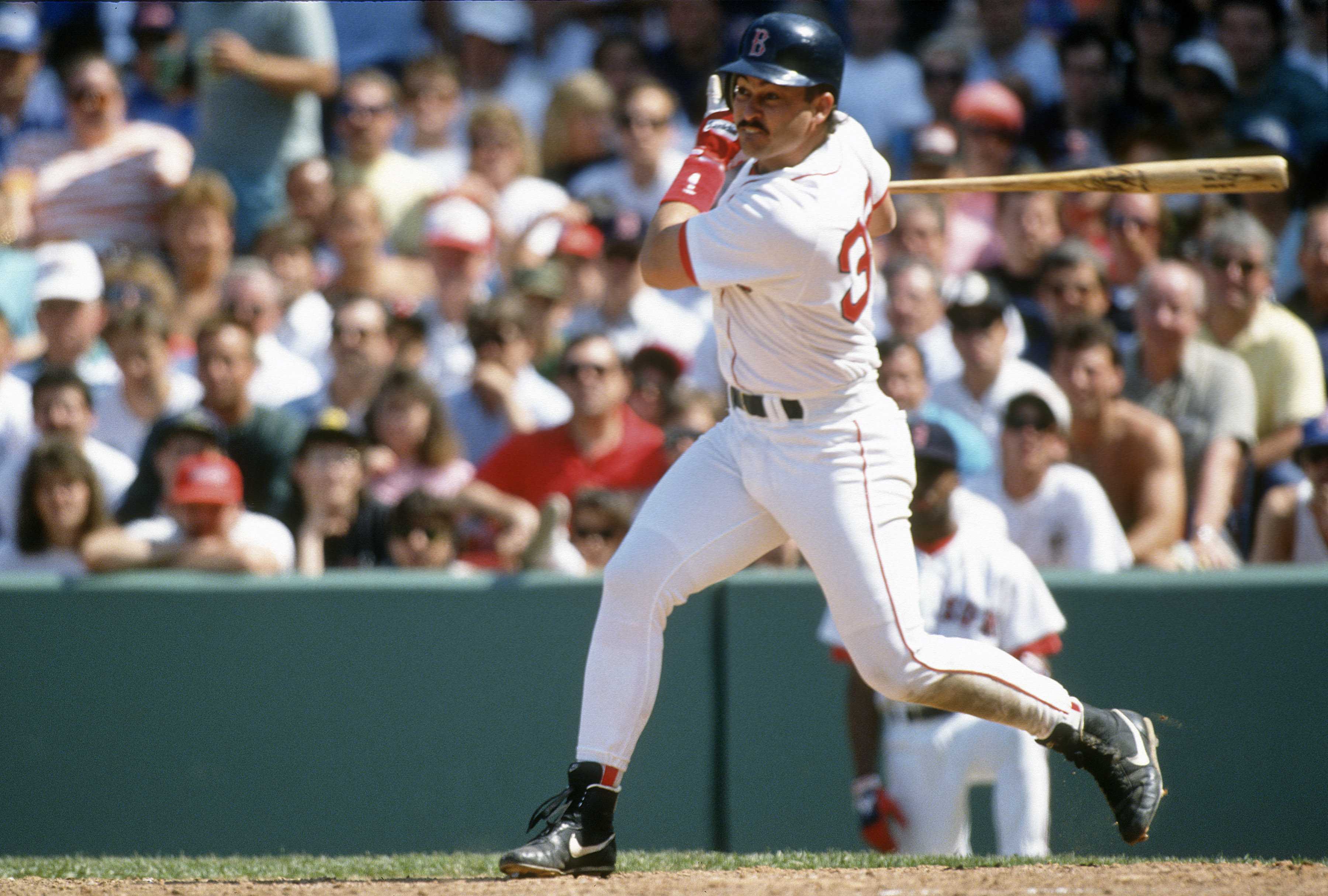 mike greenwell chewing tobacco Red Sox Hall of Famer dies after cancer battle Lee County Commissioner Mike Greenwell
