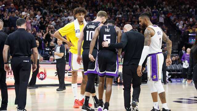 Report: De'Aaron Fox avoids significant injury but will miss time - Vimarsana News
