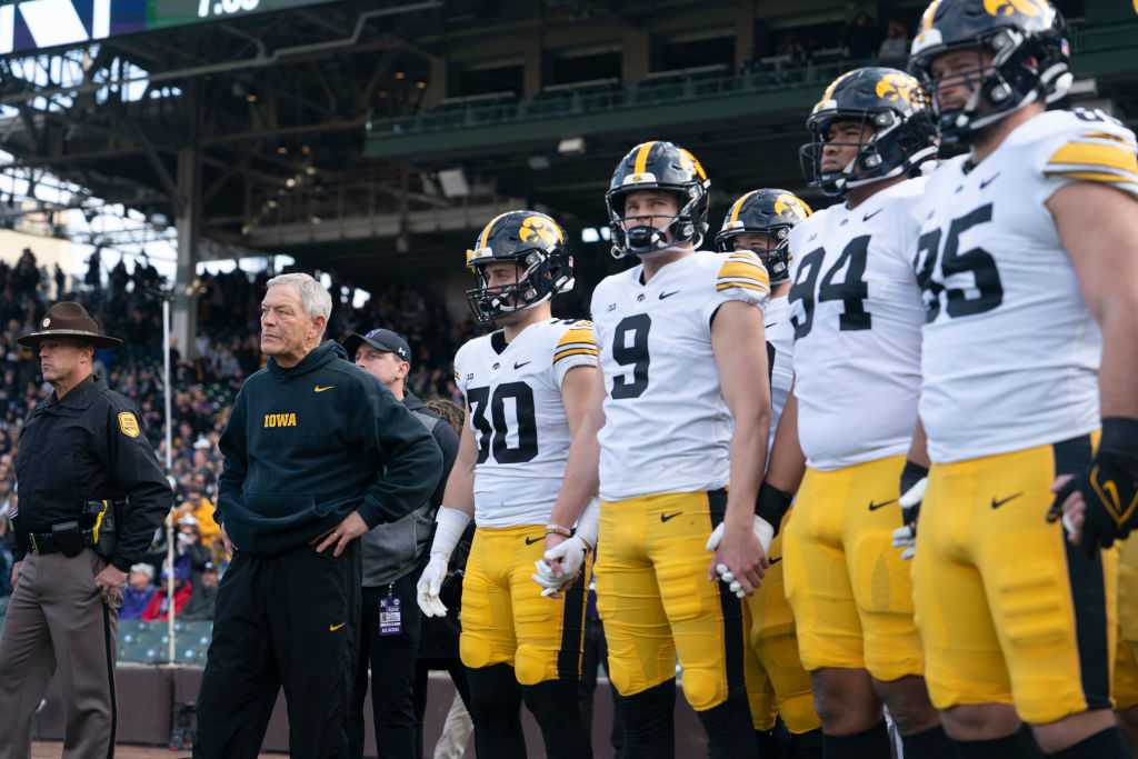 How to watch and livestream Iowa football vs. Rutgers