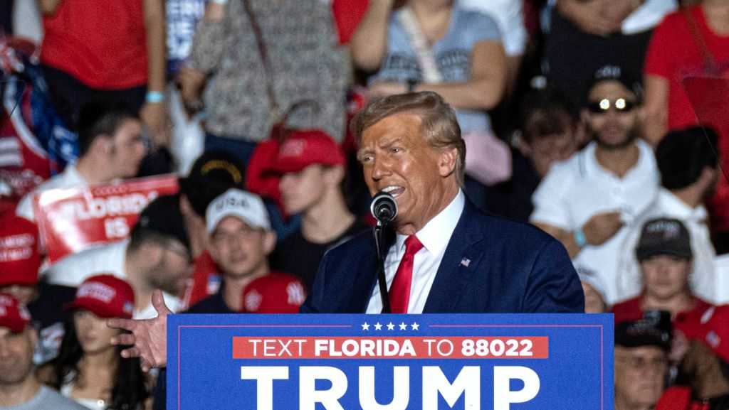 Donald Trump rally nets a city in Florida thousands of dollars