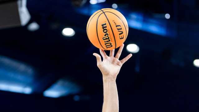 Goldin scores 19 as No. 10 Florida Atlantic opens with win over Loyola Chicago - Vimarsana News