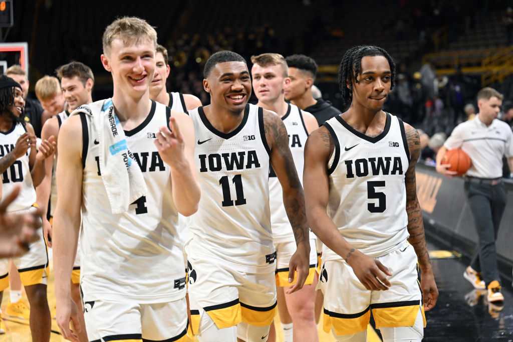 Iowa men online basketball