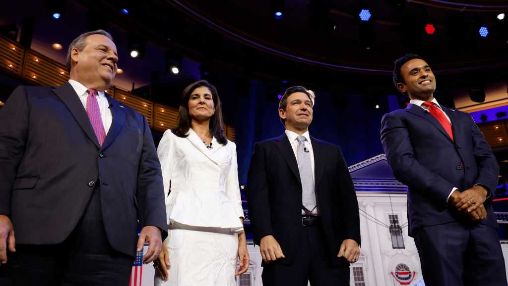 Candidates take the stage at 4th GOP presidential primary debate