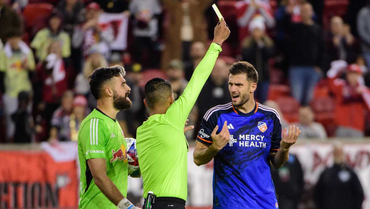 El defensa del FC Cincinnati Matt Miazga se perderá las Finales de la Conferencia Este por suspensión