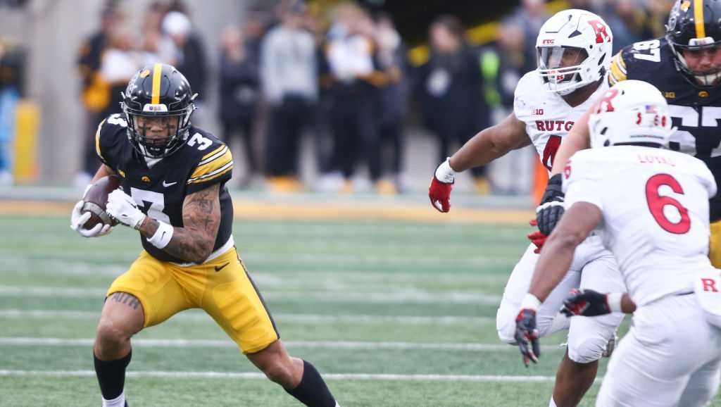 Kaleb Brown, Iowa football wide receiver, charged with OWI