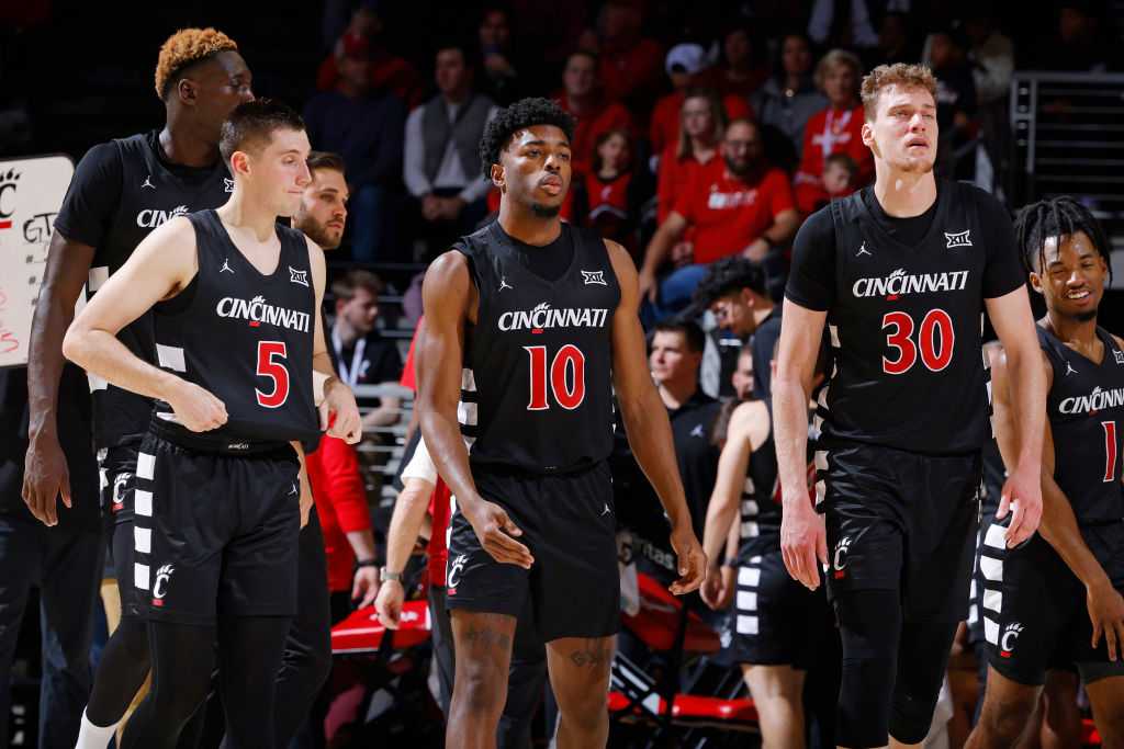 Bearcat basketball deals