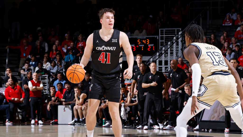 University of Cincinnati basketball player struck by car while walking