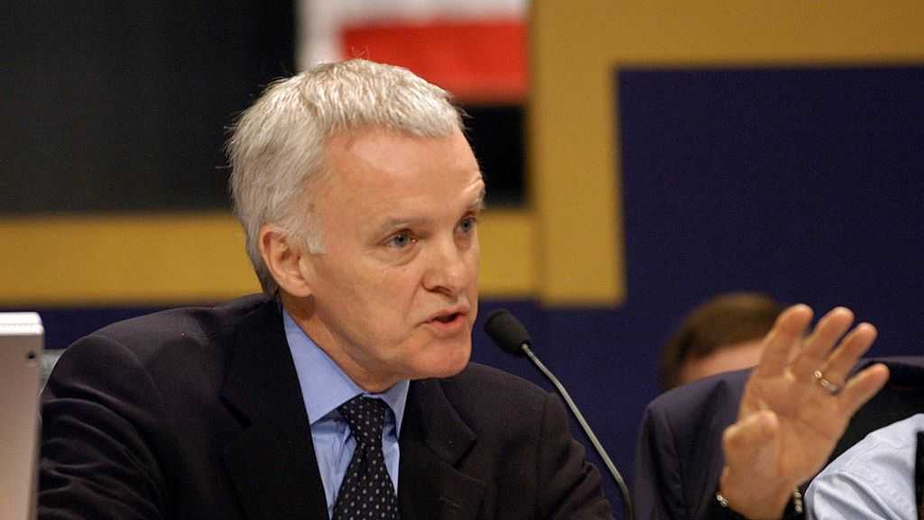 Former Nebraska Gov. Bob Kerrey resigns from company's board after Epstein ties discovered