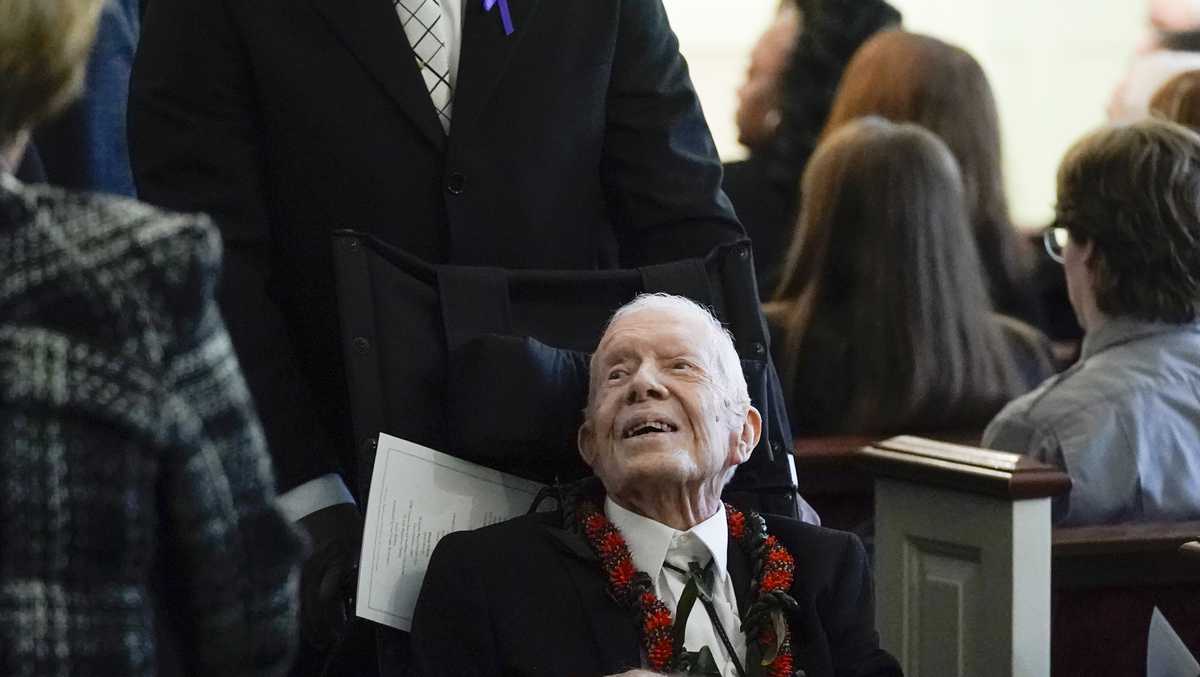 Former President Jimmy Carter votes by mail in 2024 election