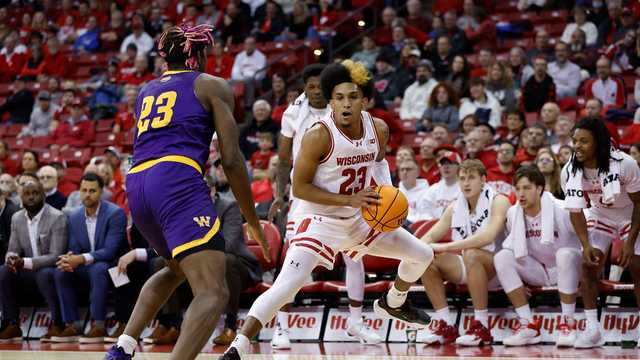 Wisconsin plays No. 3 Marquette, aims for 5th straight win - Vimarsana News