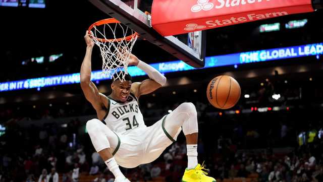 Bucks earn quarterfinal berth by topping Heat 131-124 - Vimarsana News
