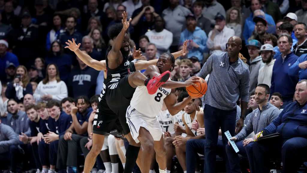 Xavier hands Cincinnati first loss of season, wins fifthstraight