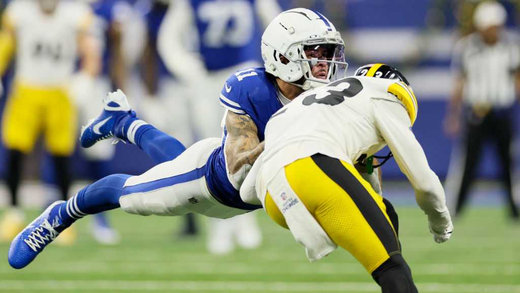 Gardner Minshew, Colts bolster playoff chances, beat fading Steelers 30-13