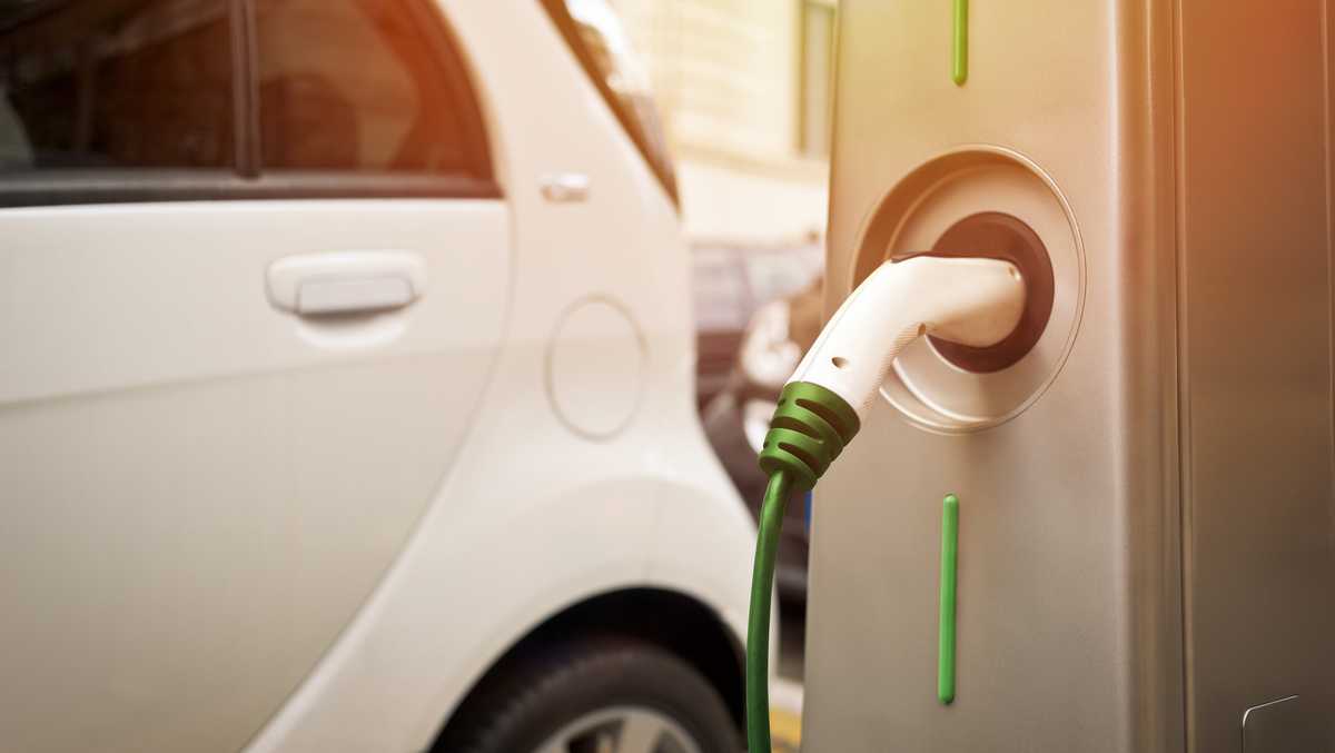 First fully converted gastoelectric refueling station opens in US