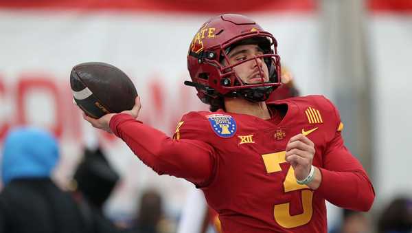 MEMPHIS, TENNESSEE - DECEMBER 29: Rocco Becht #3 of the Iowa State Cyclones warms up against the Memphis Tigers before the game of the 2023 AutoZone Liberty Bowl at Simmons Bank Liberty Stadium on December 29, 2023 in Memphis, Tennessee. (Photo by Justin Ford/Getty Images)