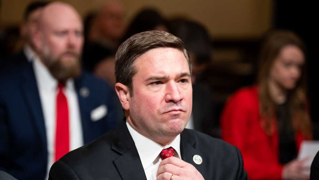 Missouri attorney general resigning to accept FBI position