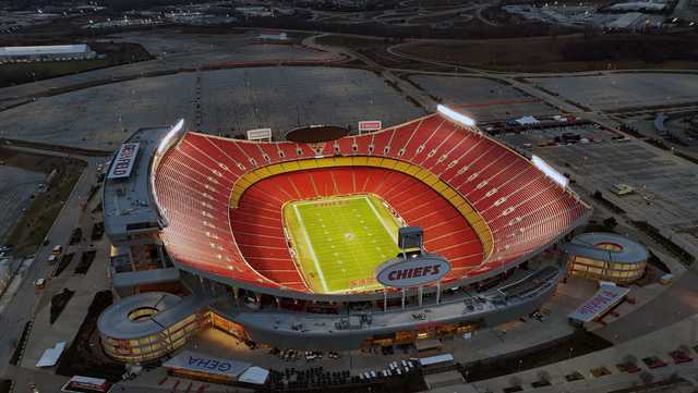 Jackson County lawmaker challenges Chiefs stadium funding