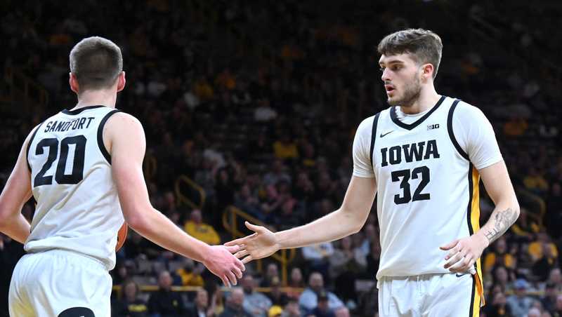 3 Hawkeyes earn Big Ten men's basketball honors